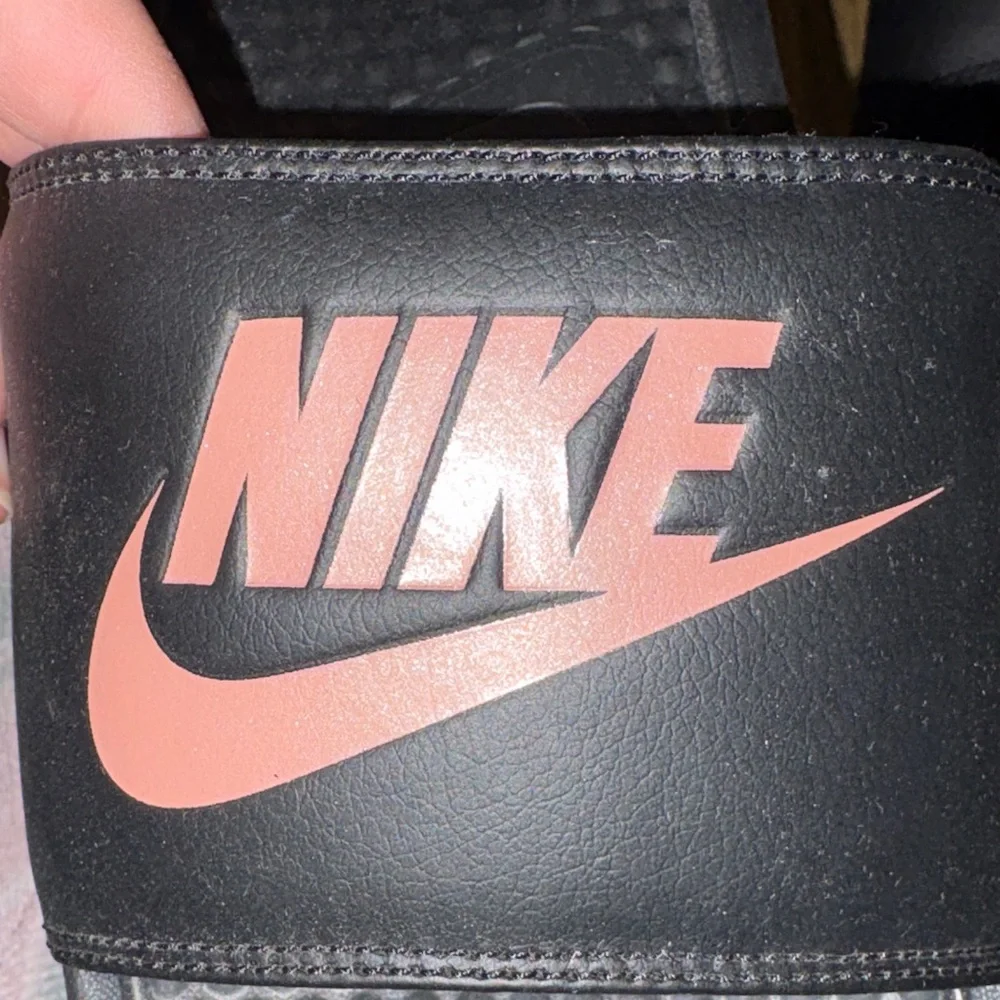 Nike Black Slides with Rose Gold Logo - Picture 2 of 3